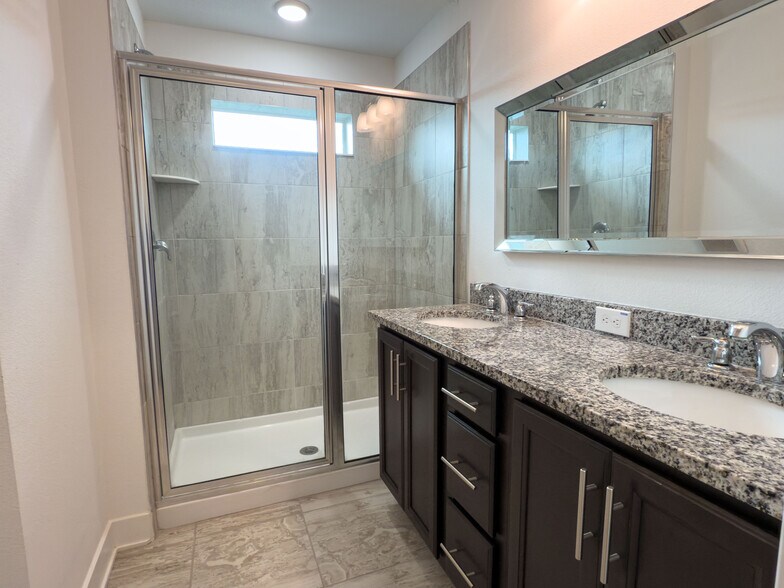 Master Bathroom - 4400 N Branch Ave