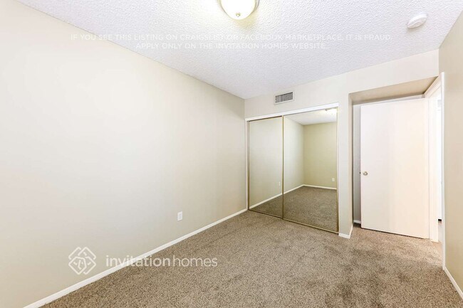 Building Photo - 11841 N 76th Ln