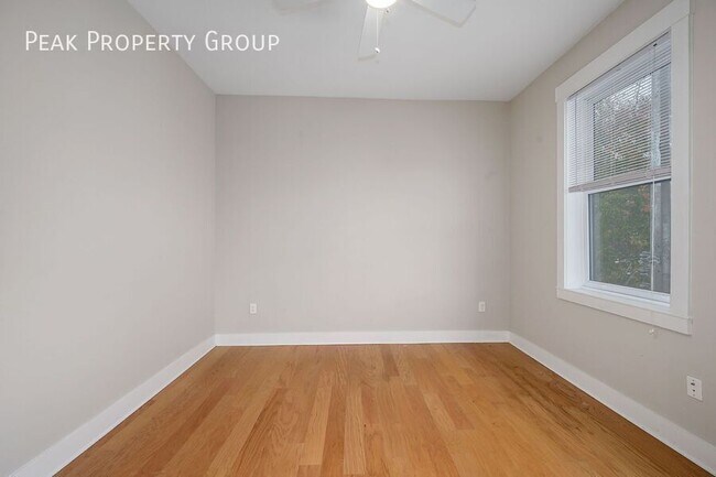 Building Photo - 412 E 13th St