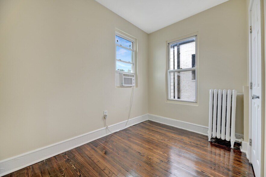 Building Photo - 618 Columbia Rd NW