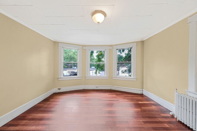 Building Photo - 483 New York Ave