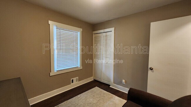 Building Photo - 157 Sunrise Cir