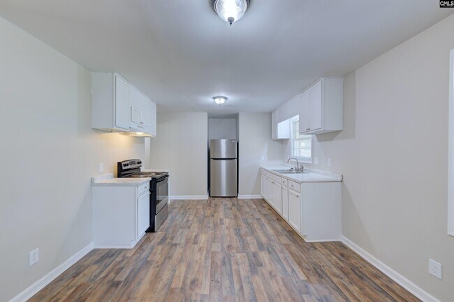 Building Photo - 2019 Haverford Cir
