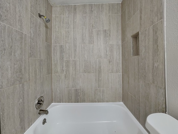 Building Photo - 5711 Wynberry Dr