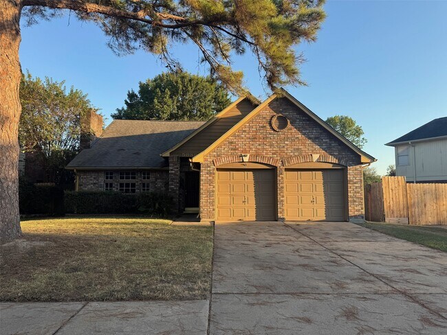 Primary Photo - 5838 N Magazine Cir