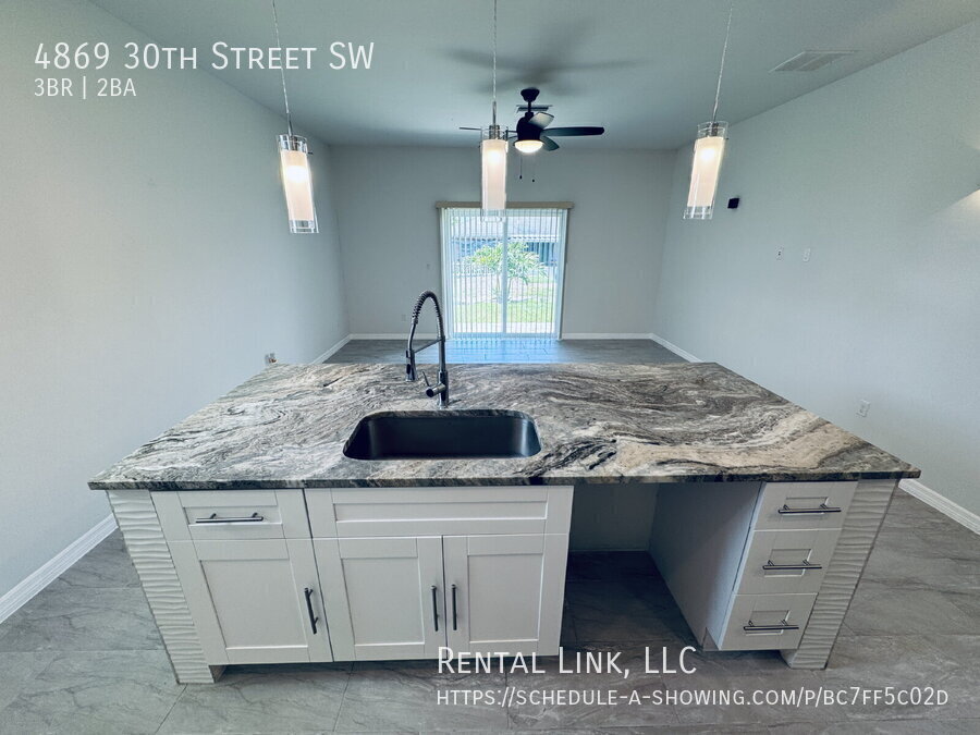 Building Photo - 4869 30th St SW