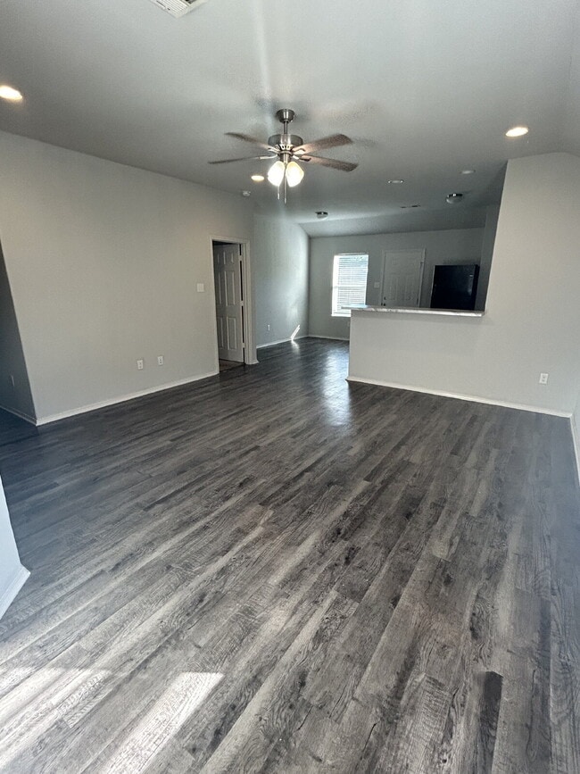 Building Photo - 2421 Judes Wy