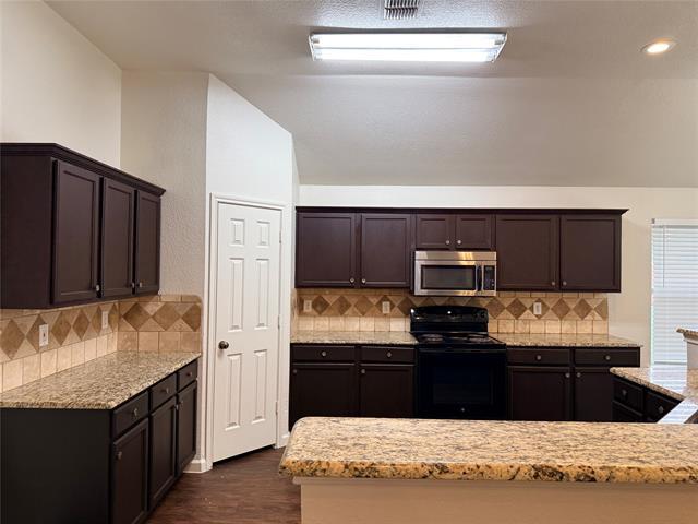 Building Photo - 8201 Charter Bend