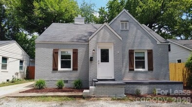 Building Photo - 1405 Shamrock Dr