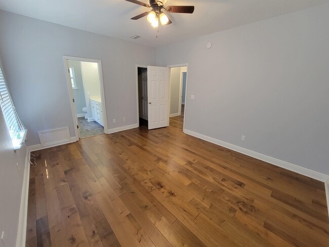 Building Photo - 1120 Archangel Way