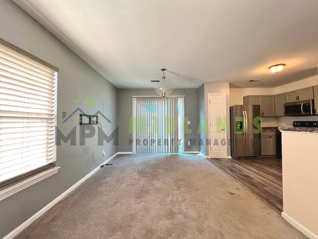 Building Photo - 168 Springway Dr