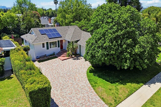 Building Photo - 23020 Haynes St