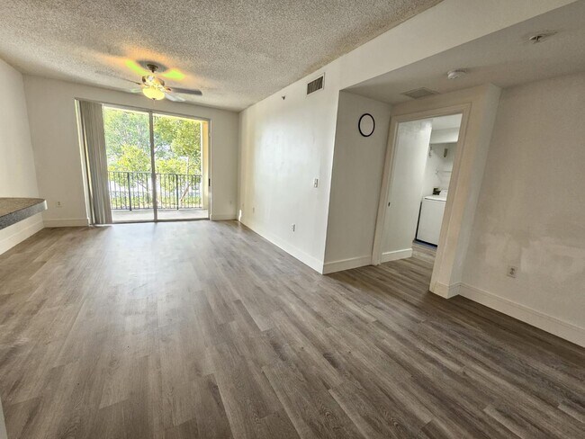 Building Photo - 2351 W Preserve Way