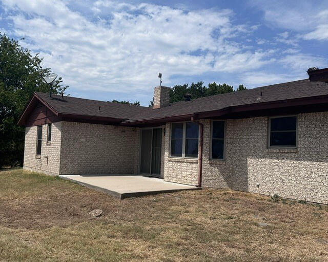 Building Photo - 194 Private Road 4660