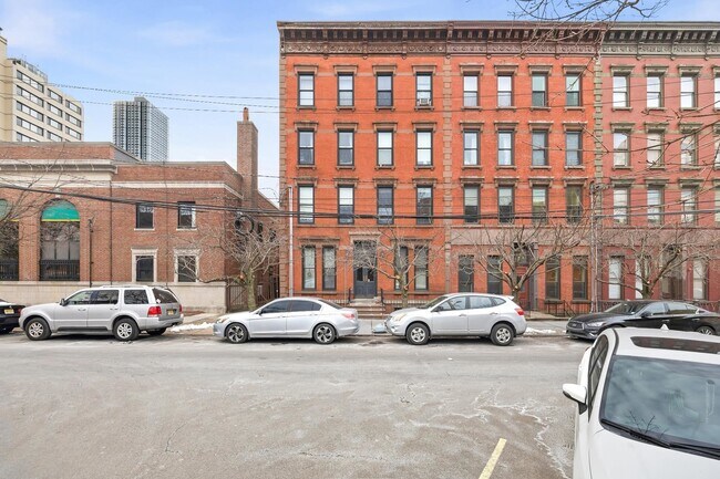 Building Photo - 201 Pavonia Ave