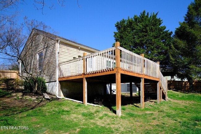 Building Photo - 548 Murray Rd NW