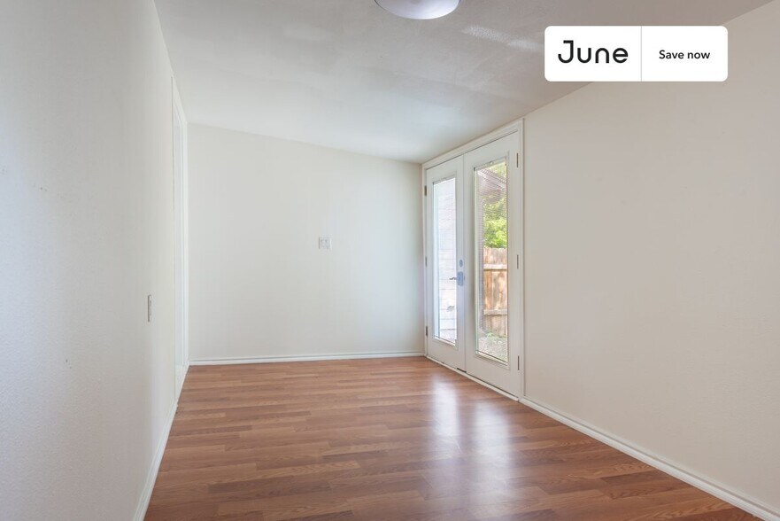 Building Photo - 6307 Chesterfield Ave