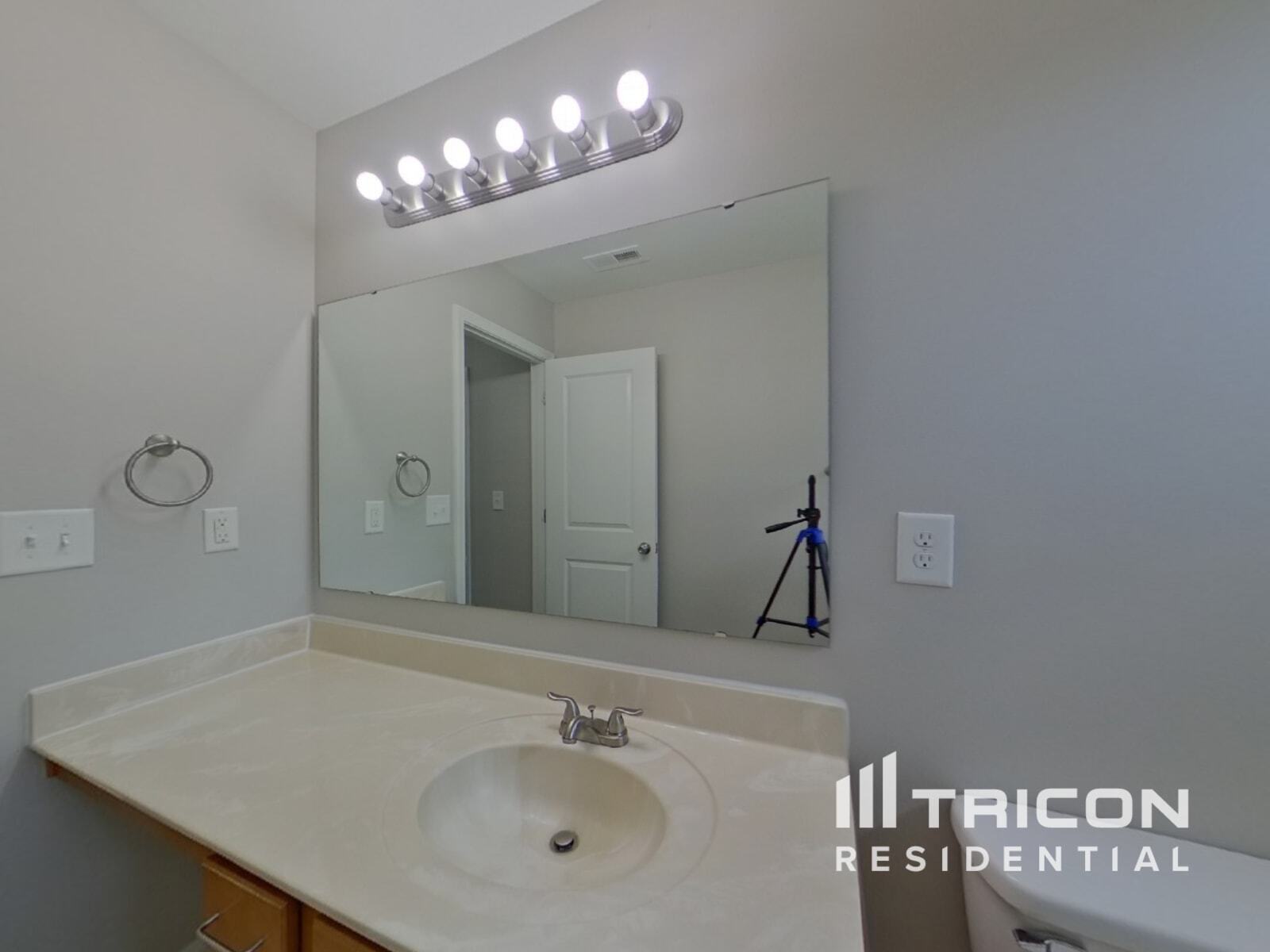 Building Photo - 11505 Sweetbriar Ridge Dr