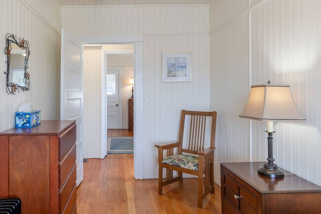 Building Photo - 640 S Columbia St