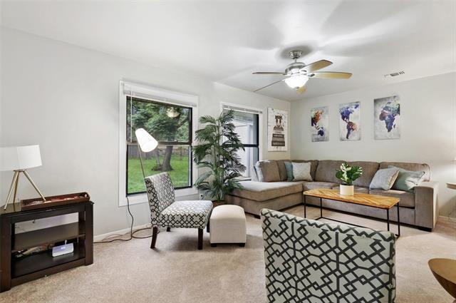 Building Photo - 3811 Lenel Dr