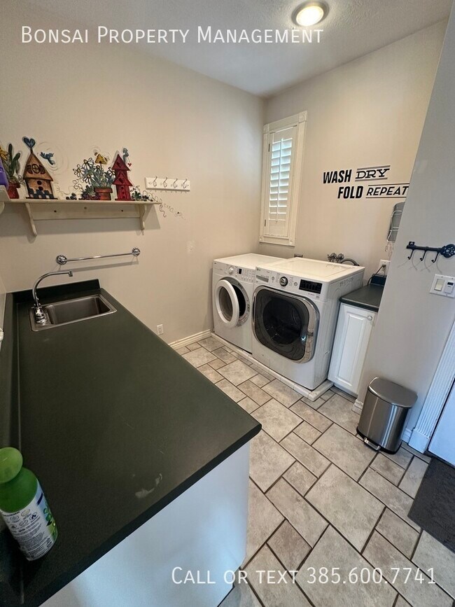 Building Photo - 11291 Palisade View Dr