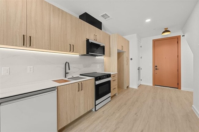 Building Photo - 630 Central Pkwy