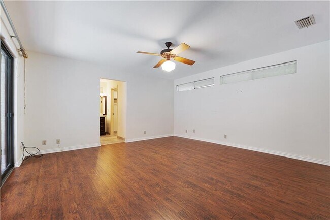 Building Photo - 4118 Firstview Dr