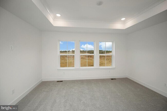 Building Photo - 9403 Pacific Elm St