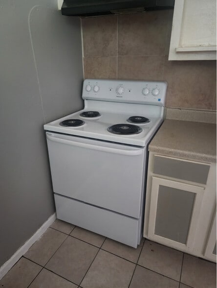 Primary Photo - 301 E Arden Dr