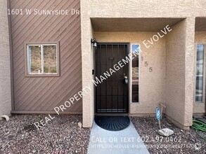 Building Photo - Cozy Phoenix Condo *MOVE-IN SPECIAL: 2 WEE...