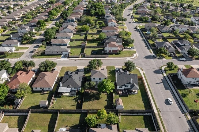 Building Photo - 403 Lakemont Dr