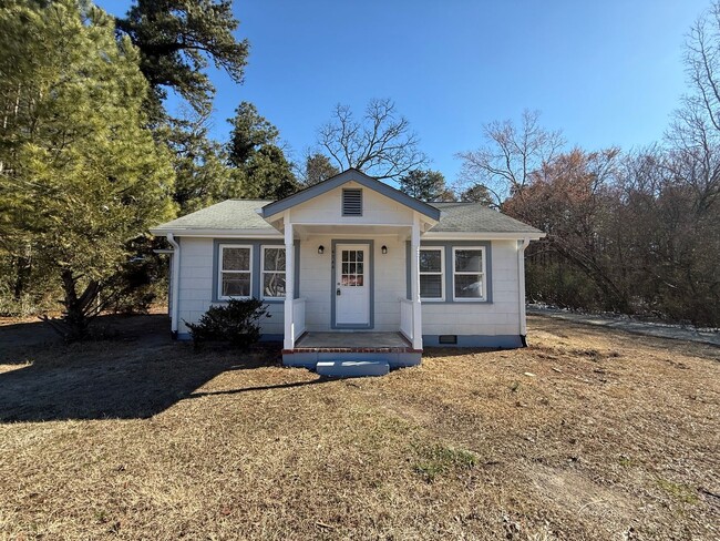 Building Photo - Two bedroom, 1 bath house in Graham