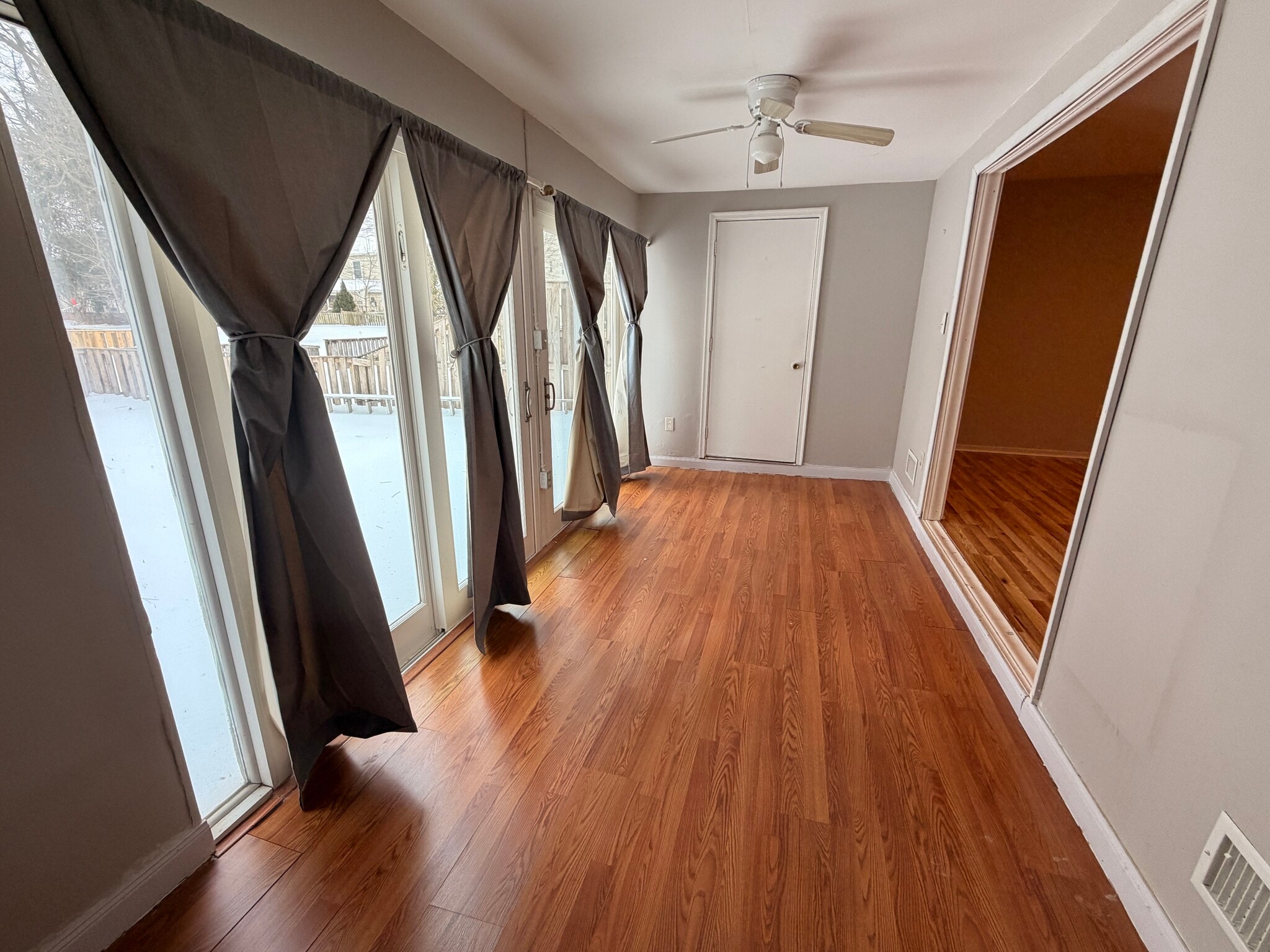 Building Photo - 11 Van Pelt Ct