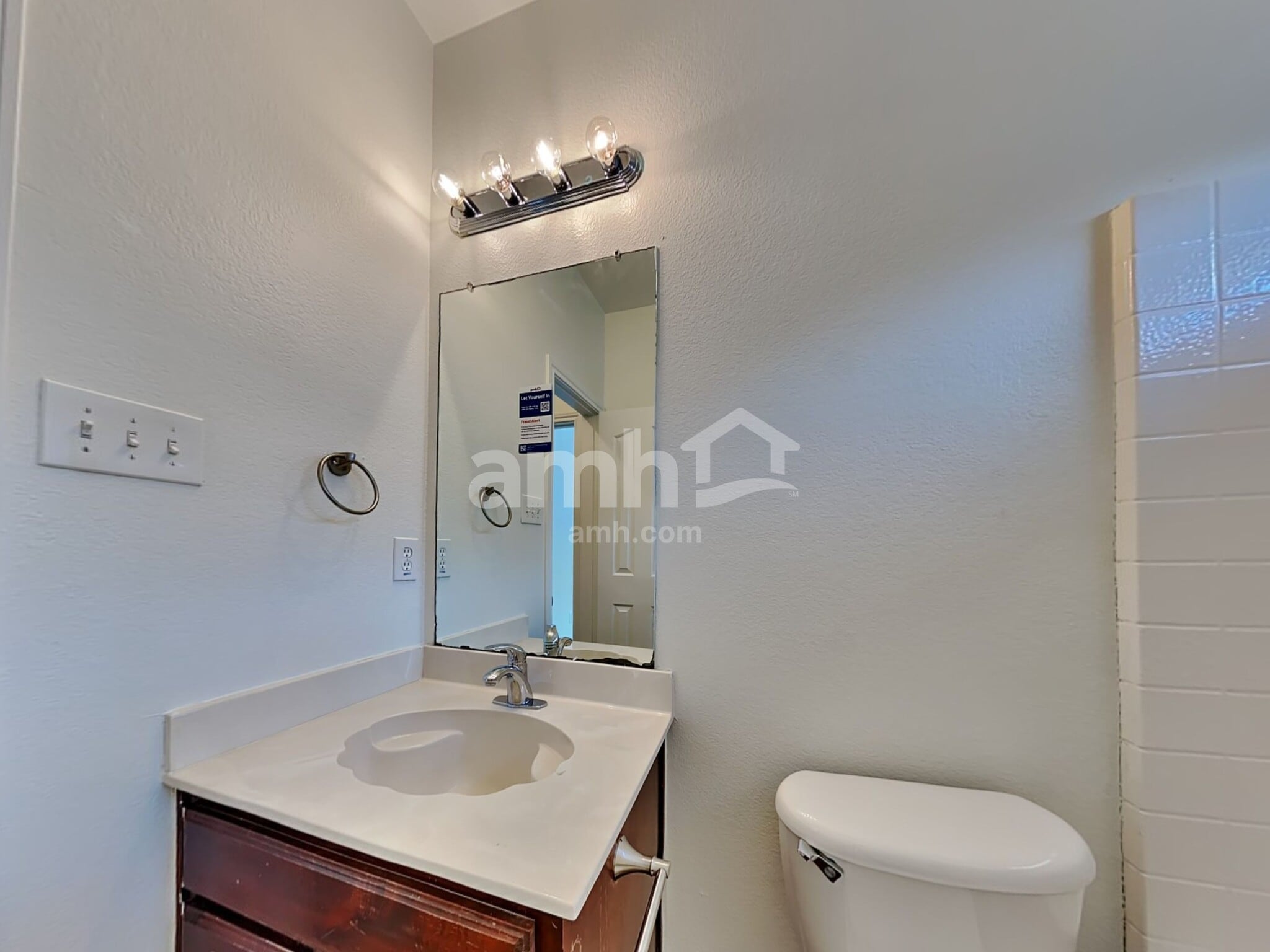 Building Photo - 7606 Fallen Antler Pl