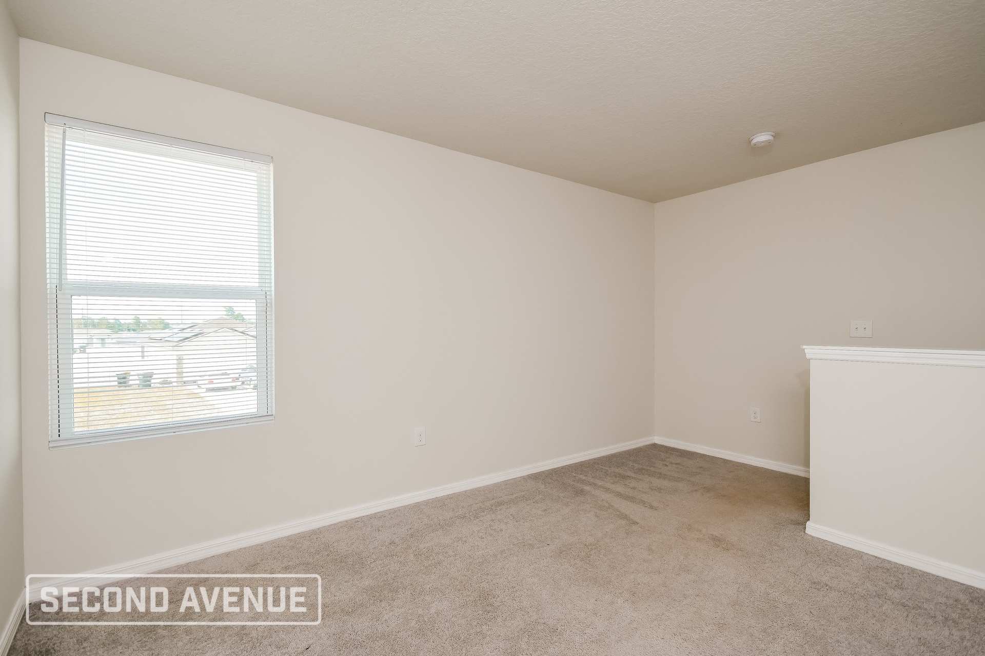 Building Photo - 106 Tulip Ln