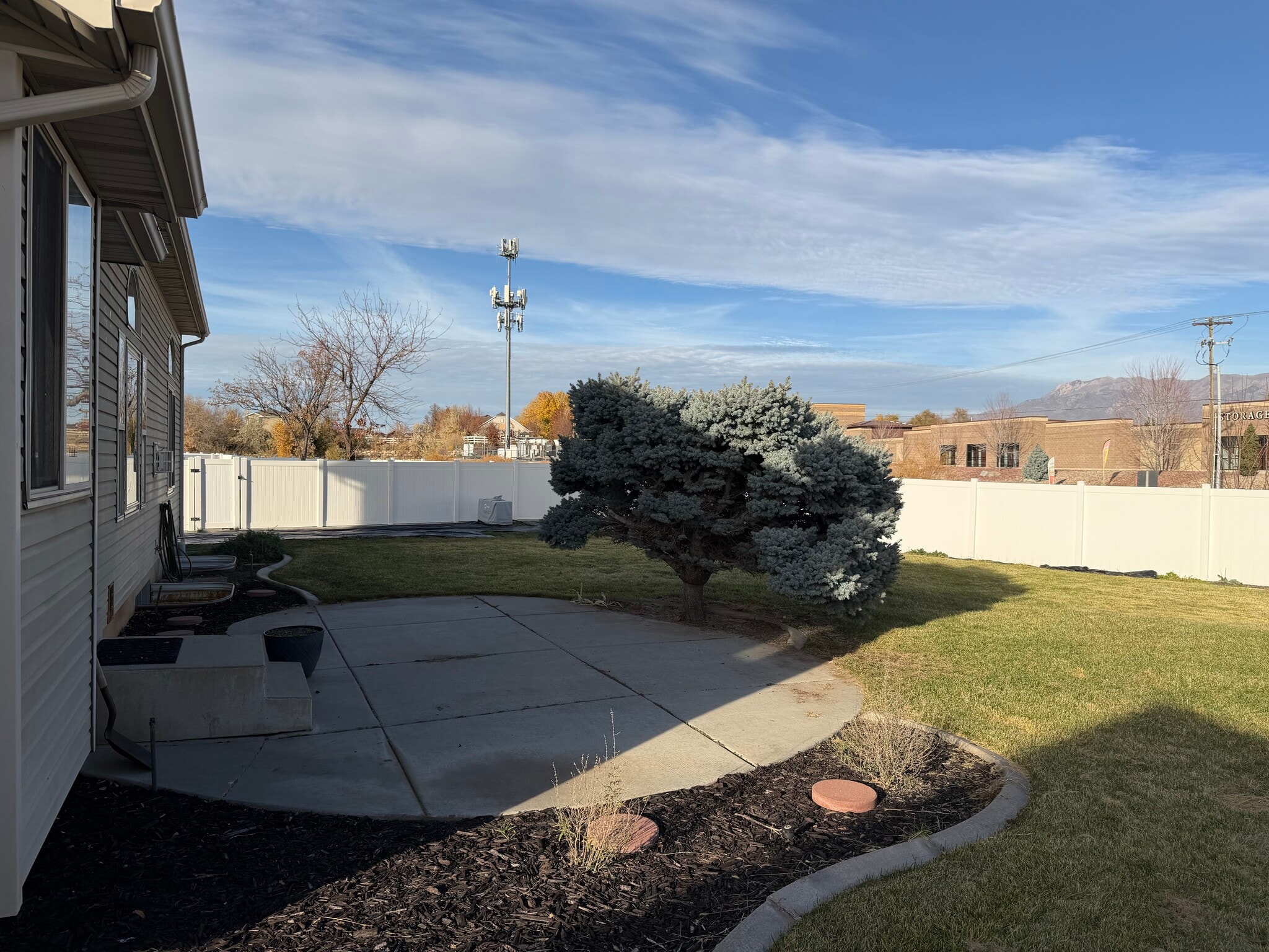 Building Photo - 2177 S 875 E