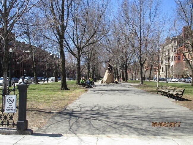 Building Photo - 190 Commonwealth Ave