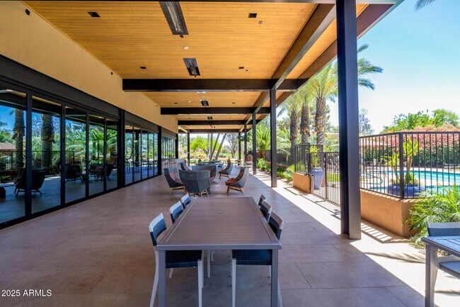 Building Photo - 7760 E Gainey Ranch Rd