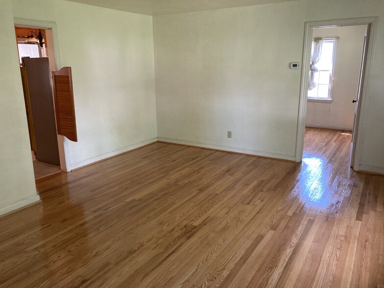 Building Photo - 4728 Eden Dr NW