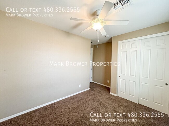 Building Photo - 1124 W Fir Tree Rd