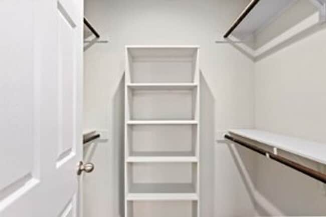 Building Photo - Luxury 3/2.5 Townhome in Seguin