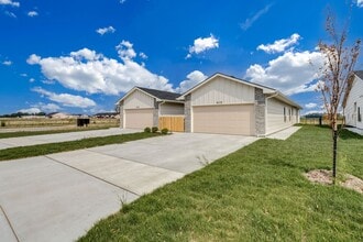 Building Photo - Area151-Kingston Plan