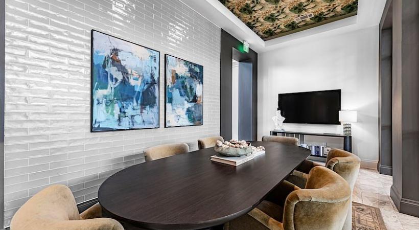 Building Photo - 2425 Central Expy