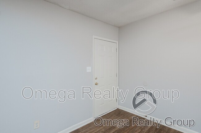 Building Photo - 1932 2nd St NE