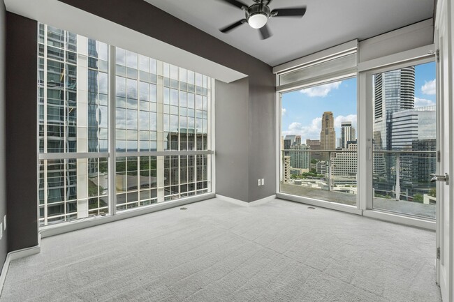 Building Photo - Luxury Living in Buckhead!