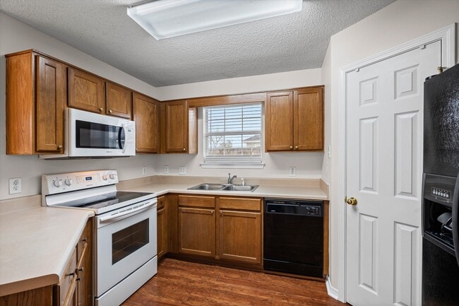 Building Photo - 8729 Three Dean Way