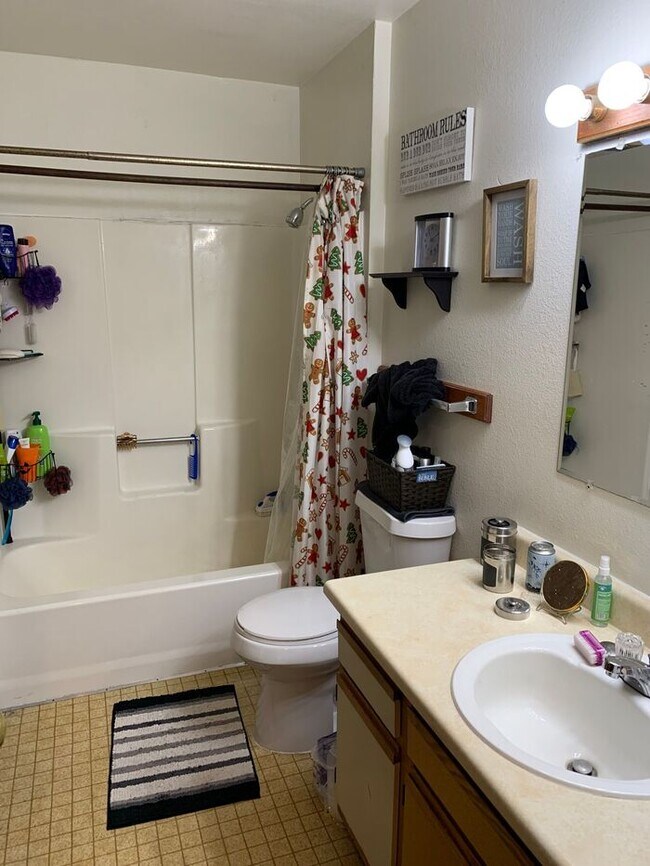 Building Photo - RENT INCLUDES ALL UTILITIES, except for el...