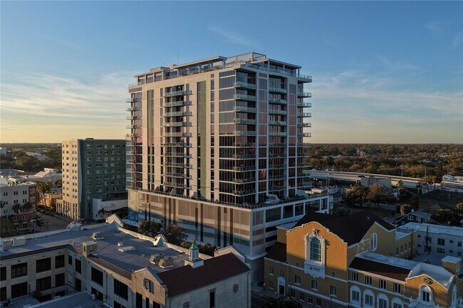 Building Photo - 777 3rd Ave N