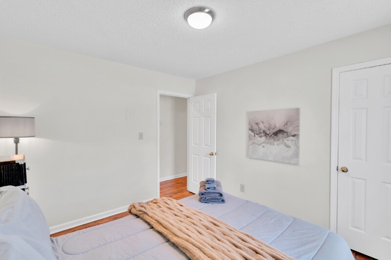 Building Photo - 1216 Eagle Ridge Dr