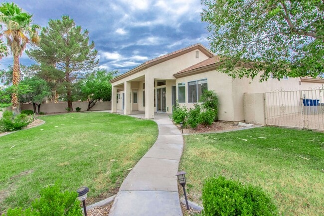 Building Photo - GORGEOUS MOVE IN READY SINGLE-STORY 4-BEDROOM HOME!